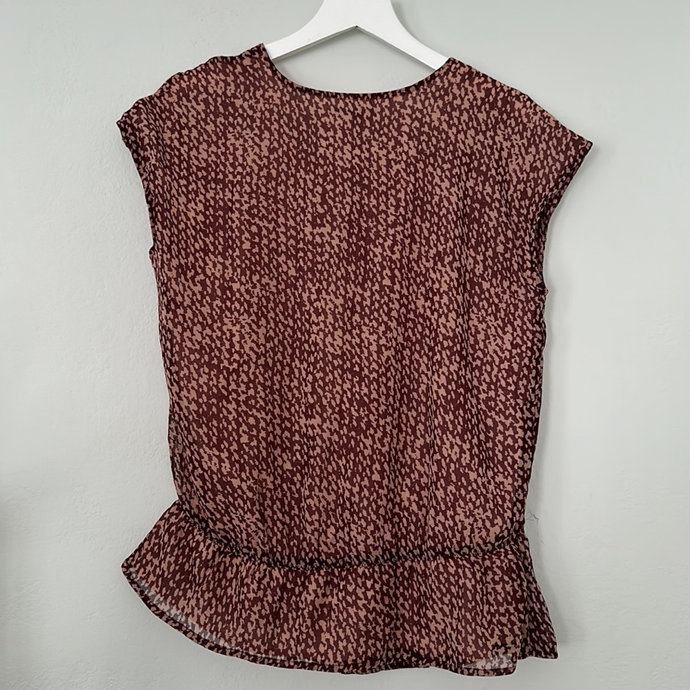 Gap Top - Picture 2 of 2